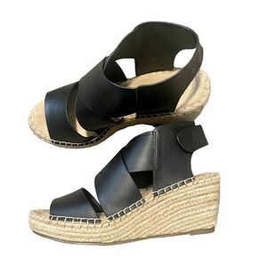 Leather Pure Sole Sandals Sz 8.5 Black NWOT 3”